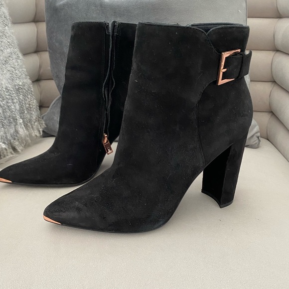 Ted Baker Suede heeled boots size 10 - Picture 2 of 4